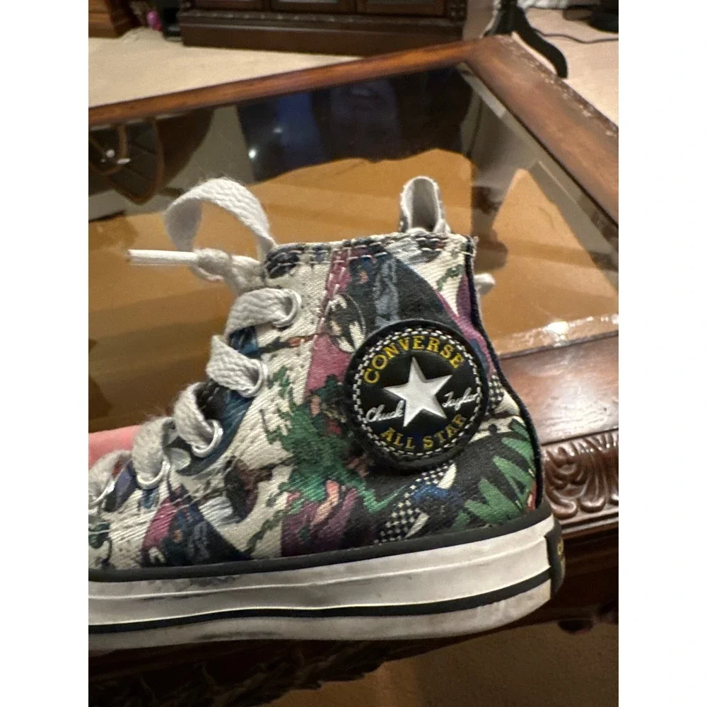 Boys Batman Converse Chuck Taylor Sneakers Size 6